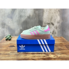 Adidas Sneakers